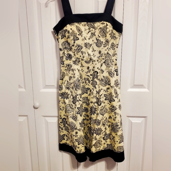 R & K Originals Dresses & Skirts - R & K Beige and Black Paisely woman Dress